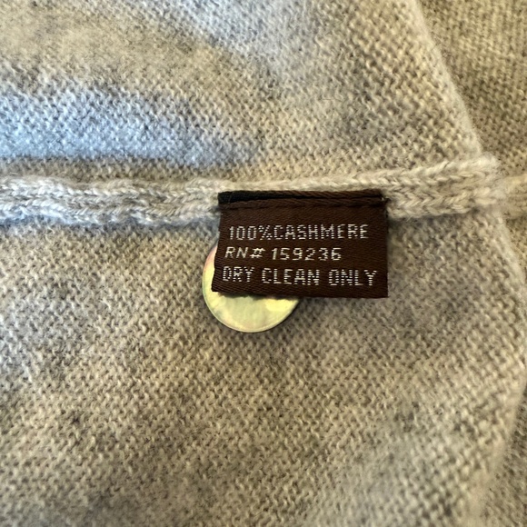 J MCLAUGHLIN ANNALYSE CARDIGAN NWT 100% CASHMERE LT GRAY PREPPY ACADEMIA LUXE M - Picture 8 of 10